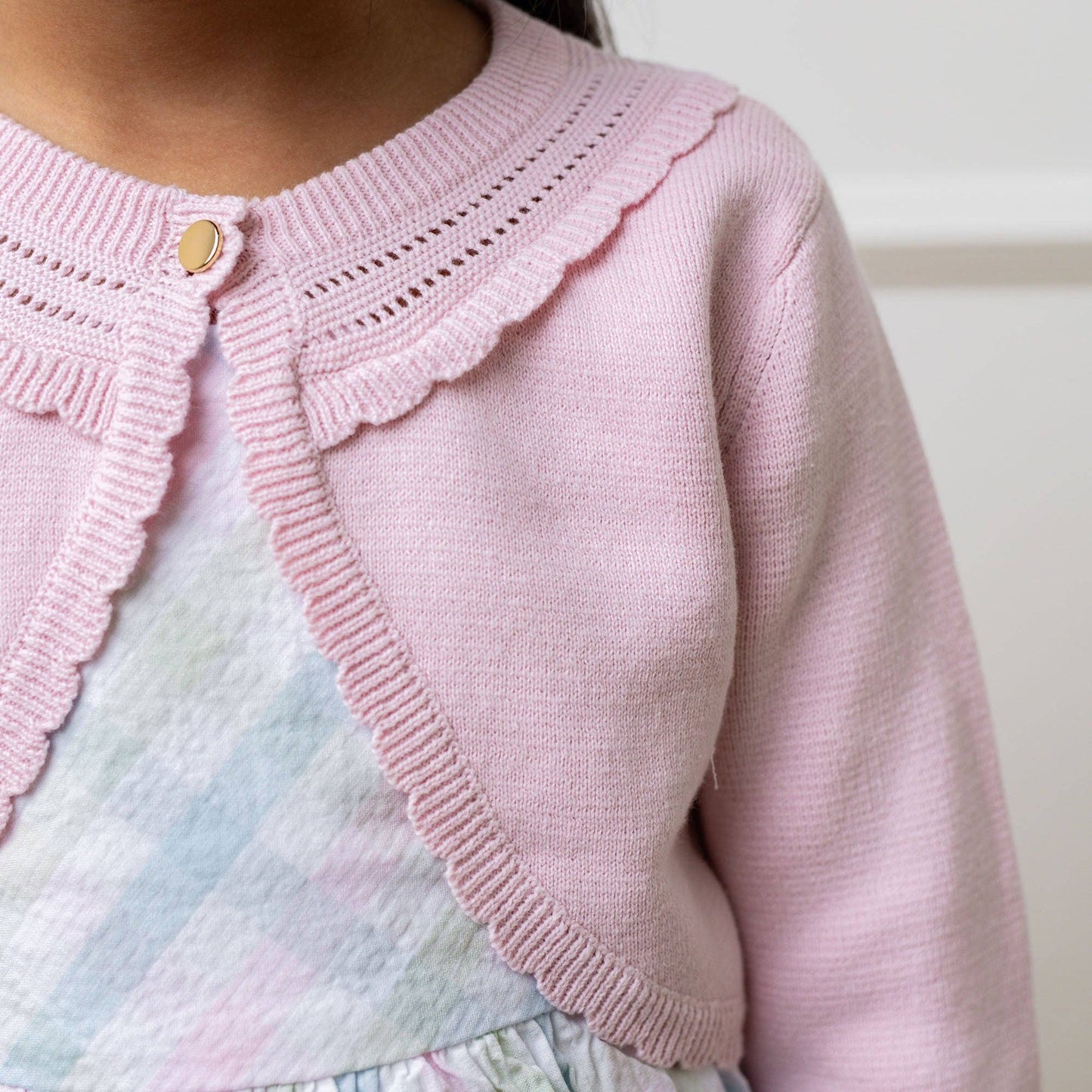 Hope and Henry - Organic Cropped Special Cardigan: Pale Pink Scallop / XX-Small