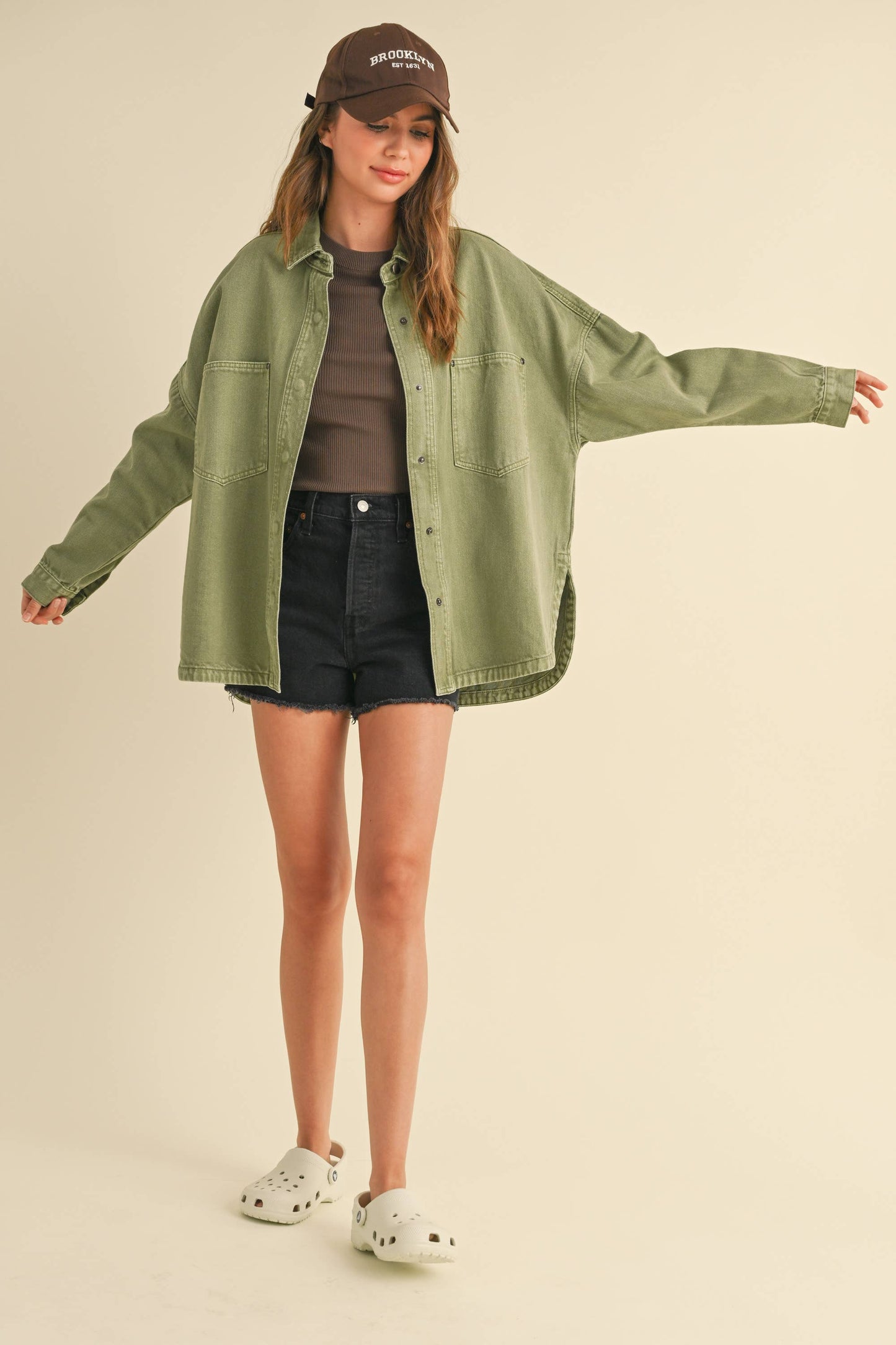 MIOU MUSE - J5364   WASHED SNAP BUTTON DENIM SHACKET: OLIVE