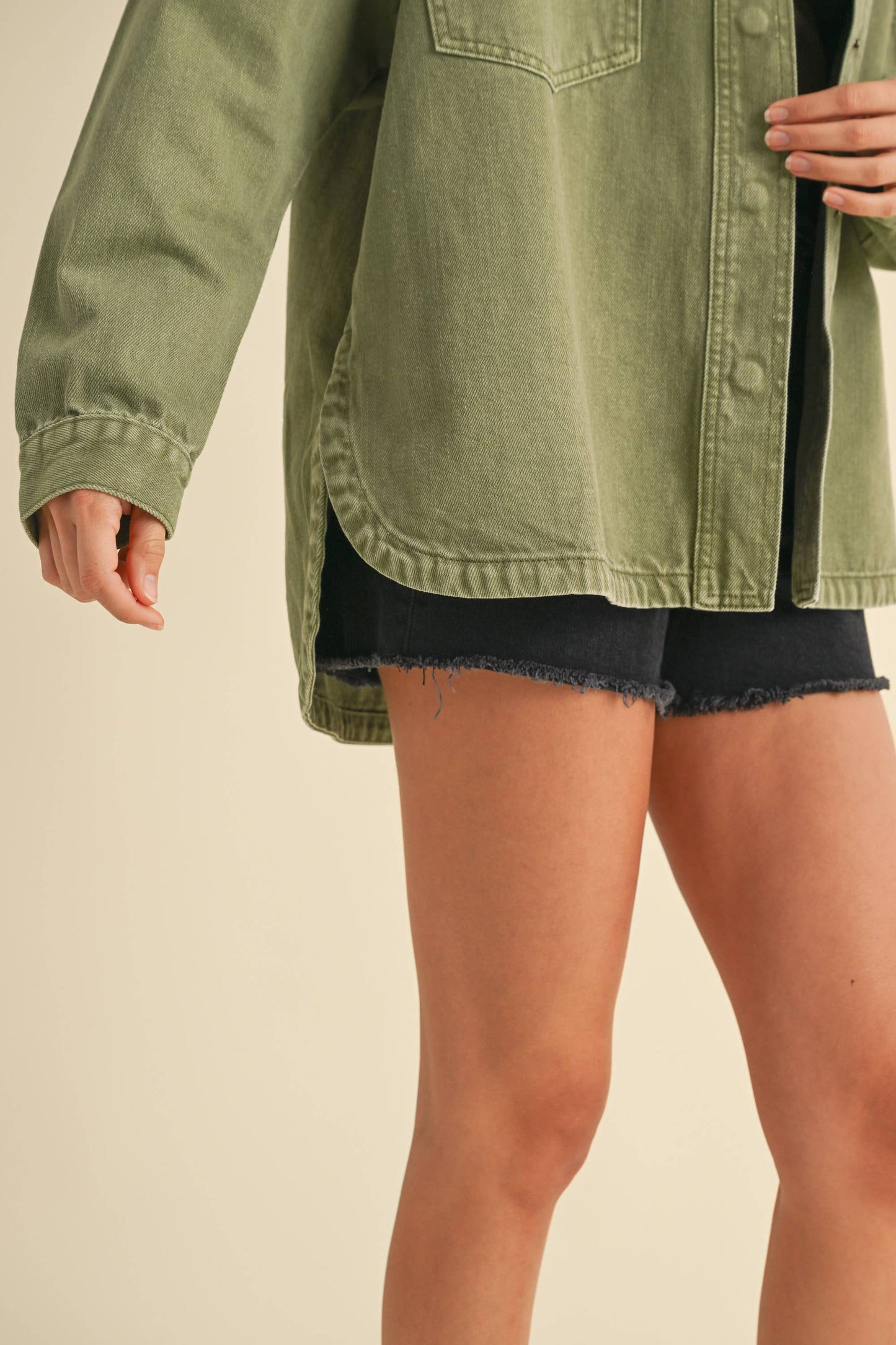 MIOU MUSE - J5364   WASHED SNAP BUTTON DENIM SHACKET: OLIVE