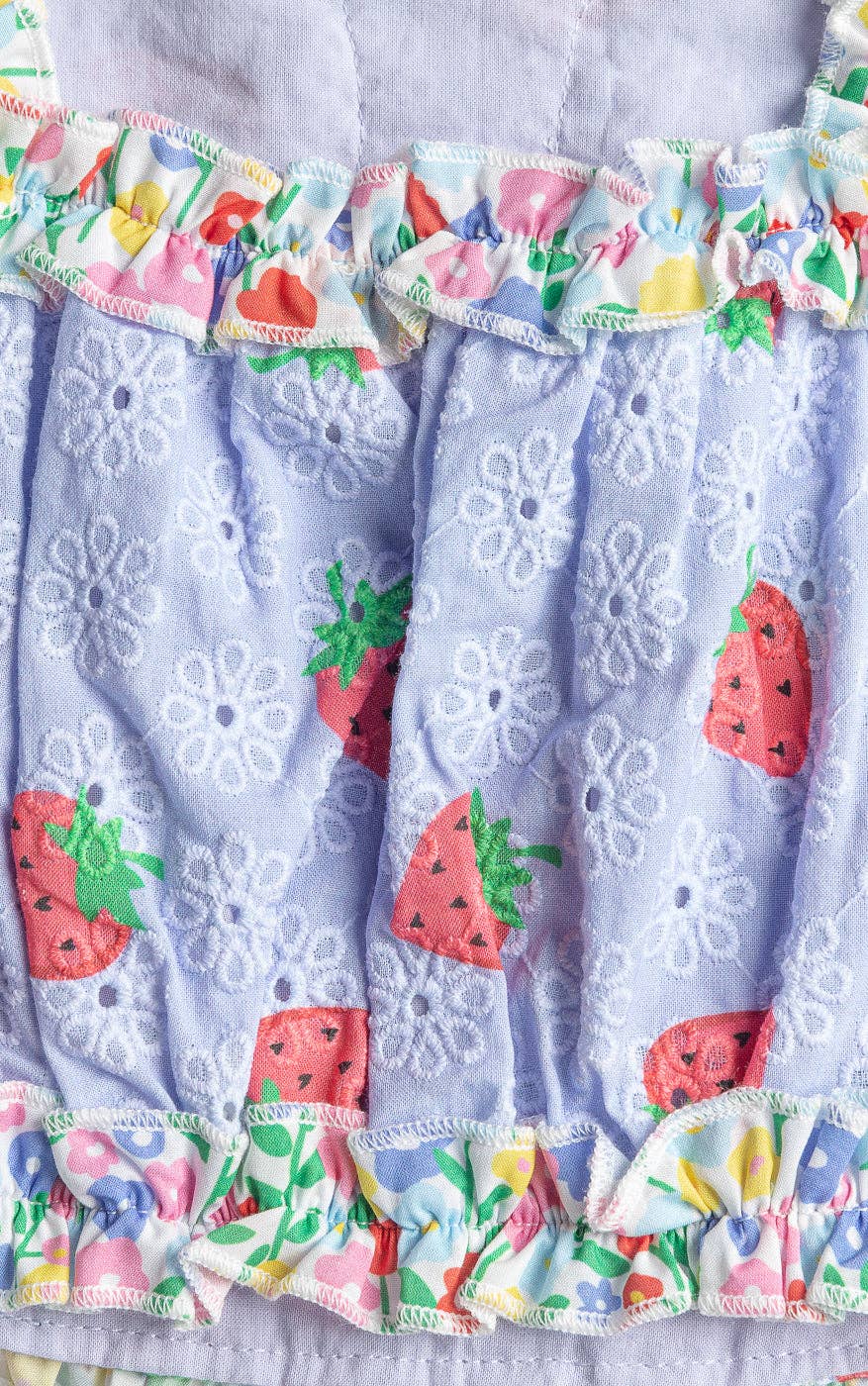 Finding Foxtale - Freshly Picked Crop Top: Strawberry Eyelet / 7